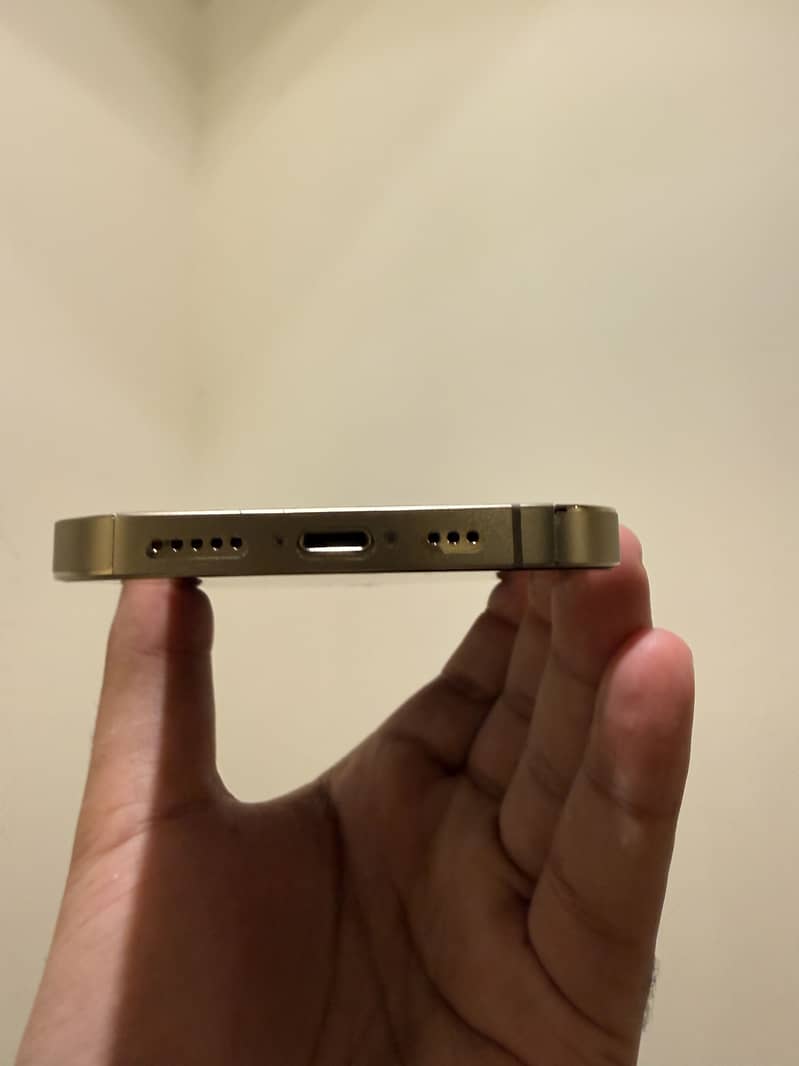 Apple iPhone 13 Pro 2