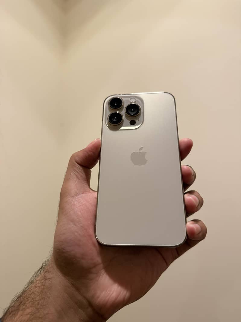 Apple iPhone 13 Pro 3