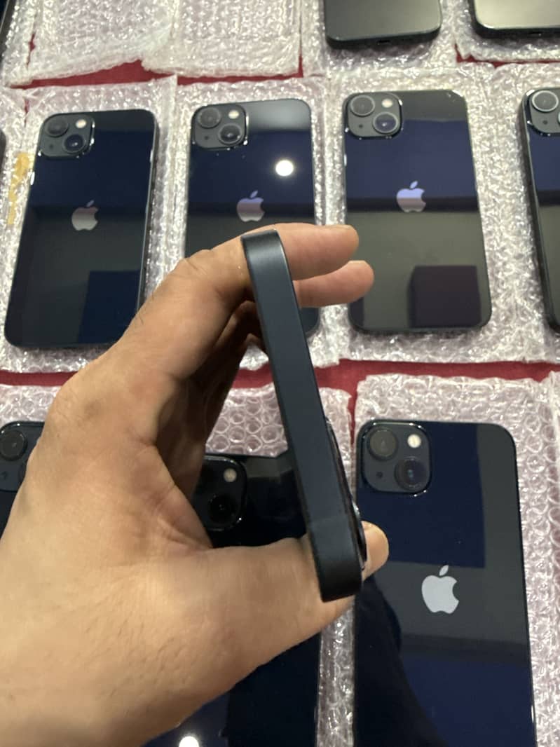 Apple iPhone 13 7