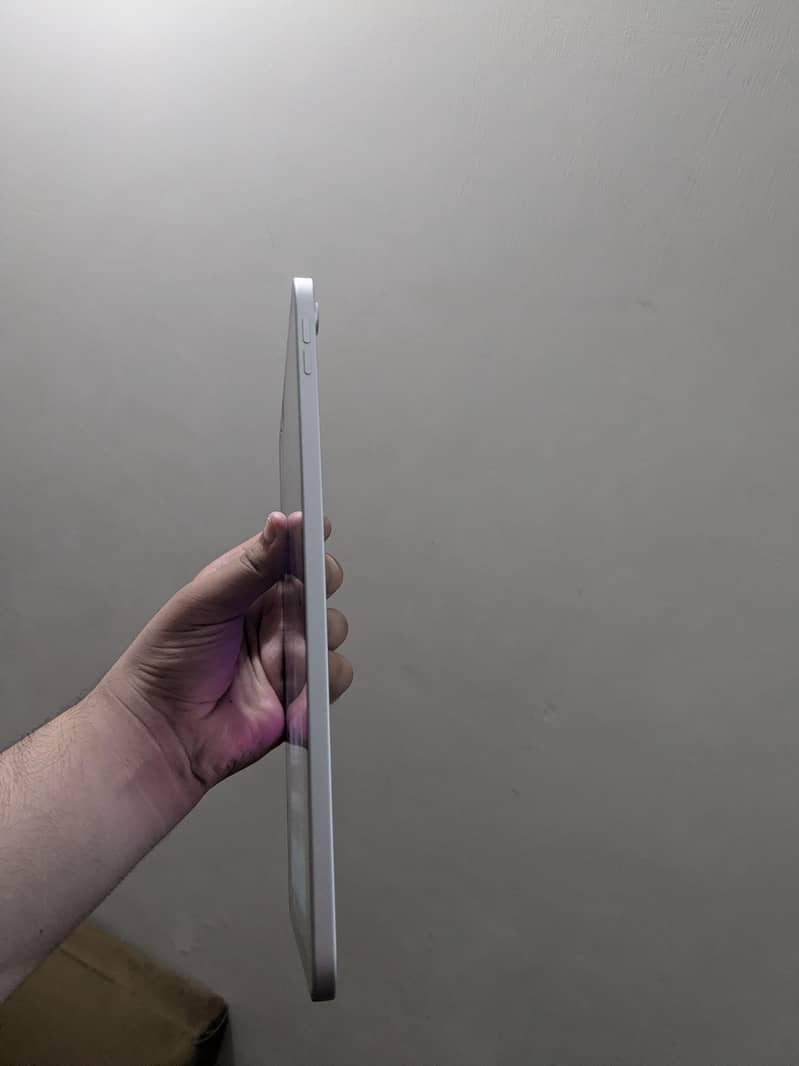 IPAD A16 4