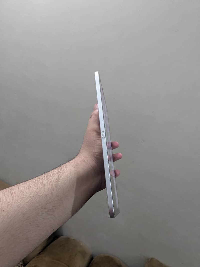 IPAD A16 5