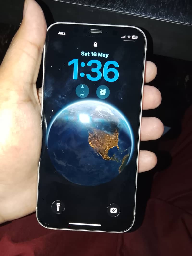 Apple iPhone 12 6