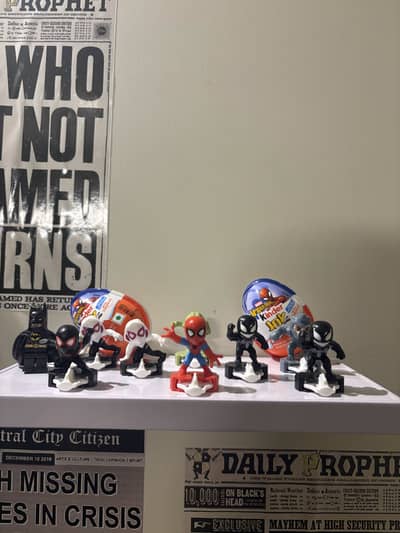 Kinder Joy spider man Toys/Eggs