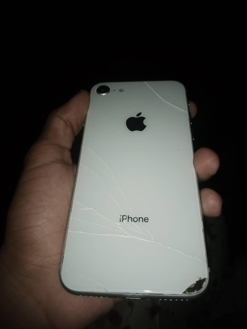 Apple iPhone 8 0
