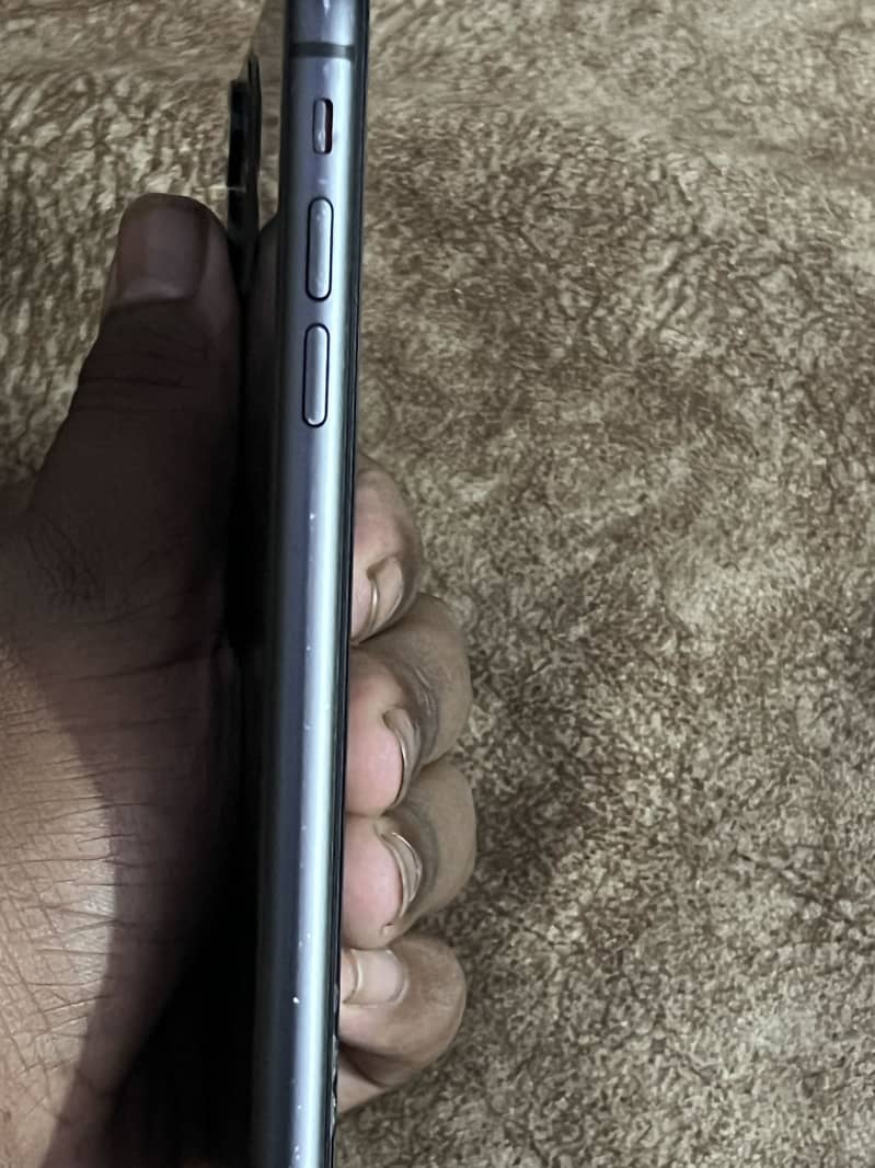 Apple iPhone 11 2
