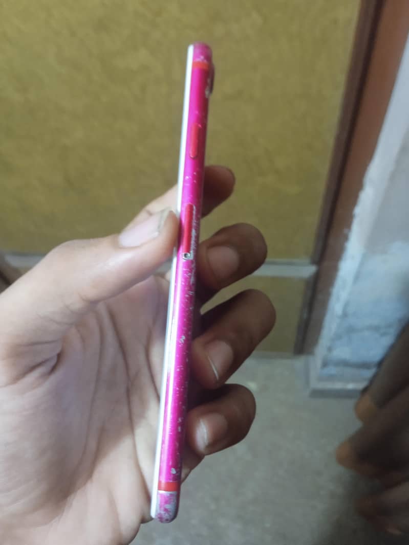 Apple iPhone 7 2