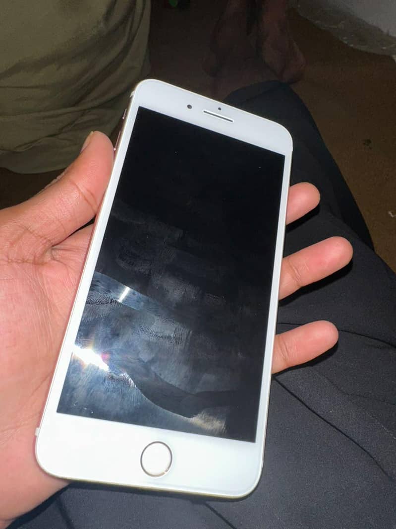 Apple iPhone 7 Plus 3