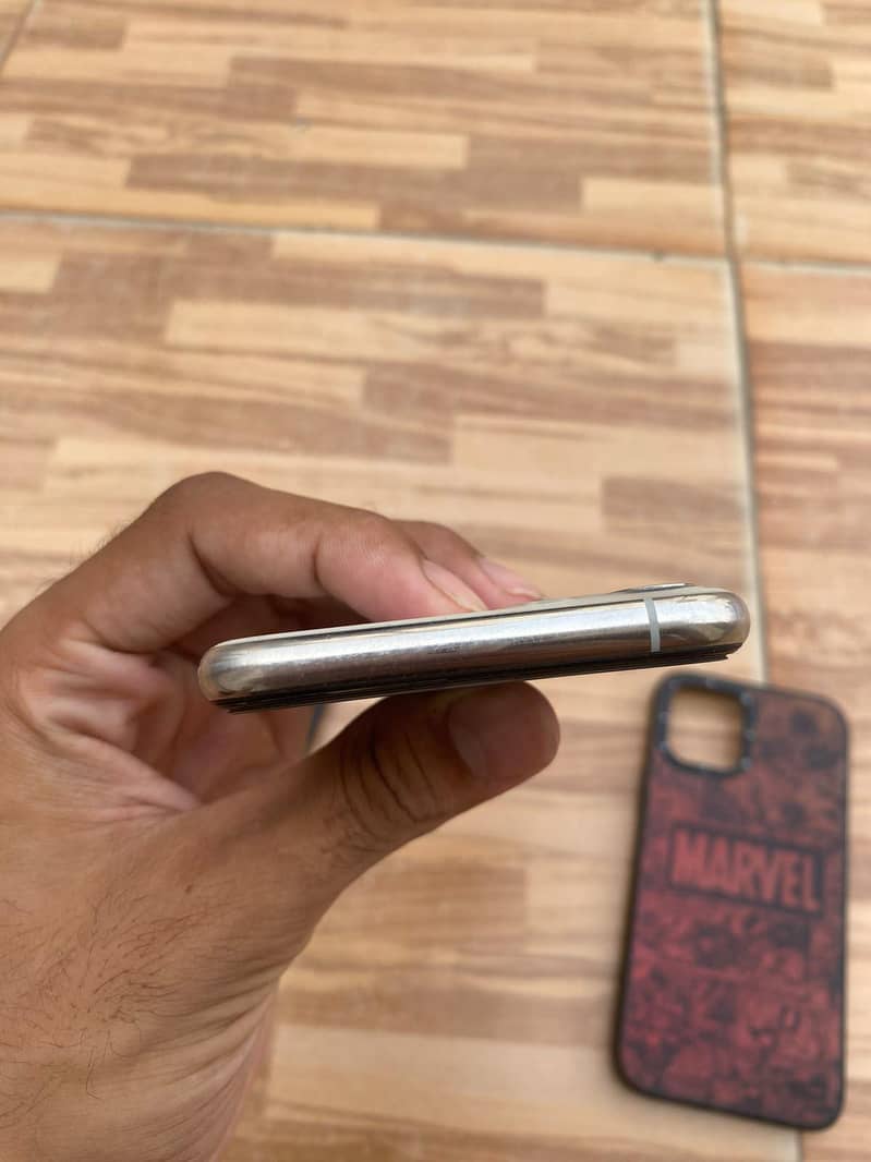 IPhone 11 Pro 2