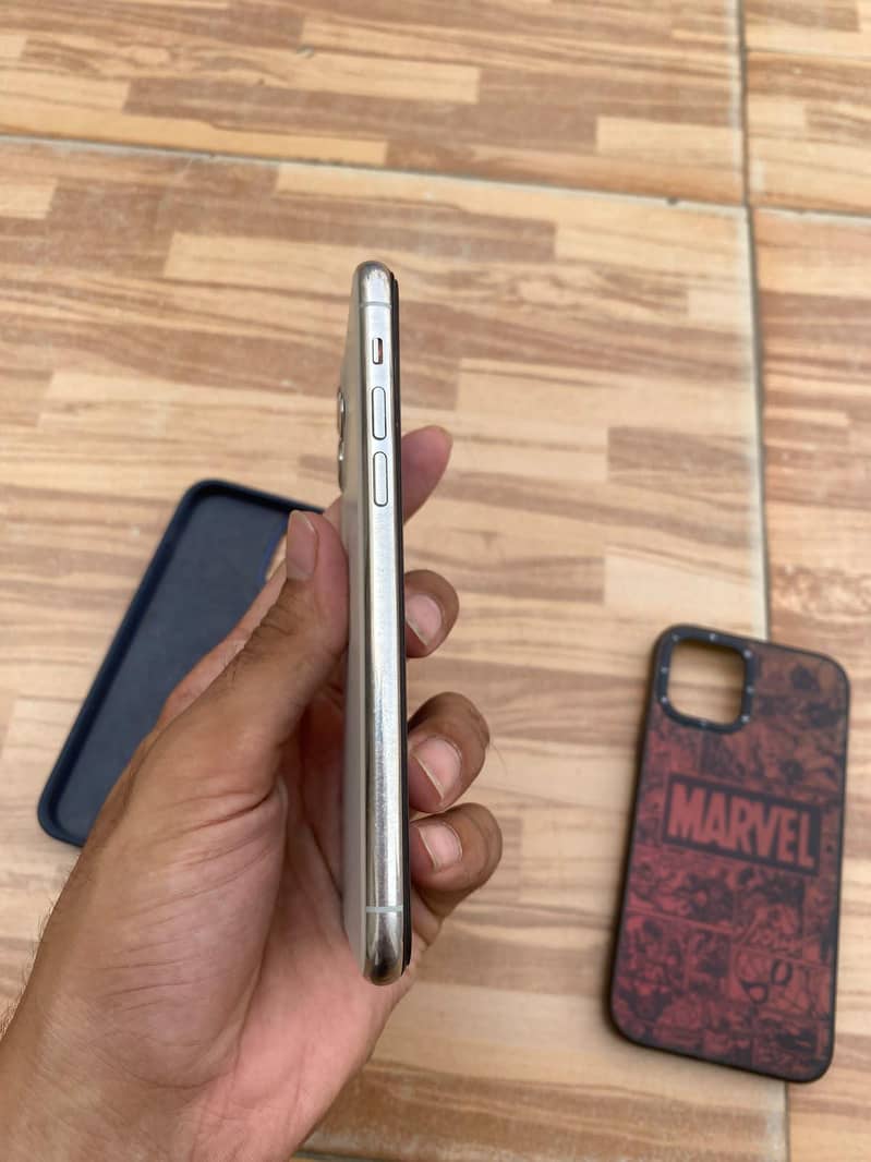 IPhone 11 Pro 5