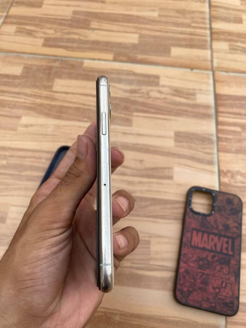 IPhone 11 Pro 6