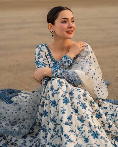 FAIZA SAQLAIN MOST TRENDING LAWN 3PC