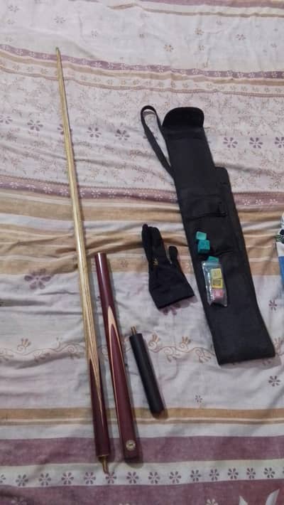 3 piece cue very good condition 