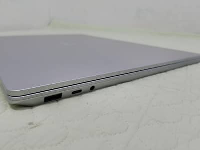 Microsoft surface laptop 4   i7