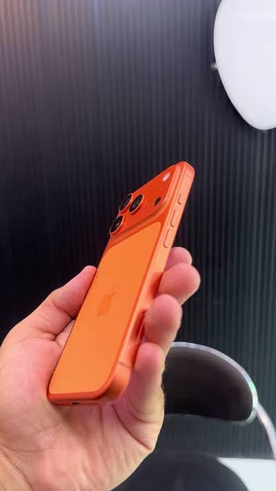 17 Pro Non pta factory unlock 256 Gb Cosmic orange