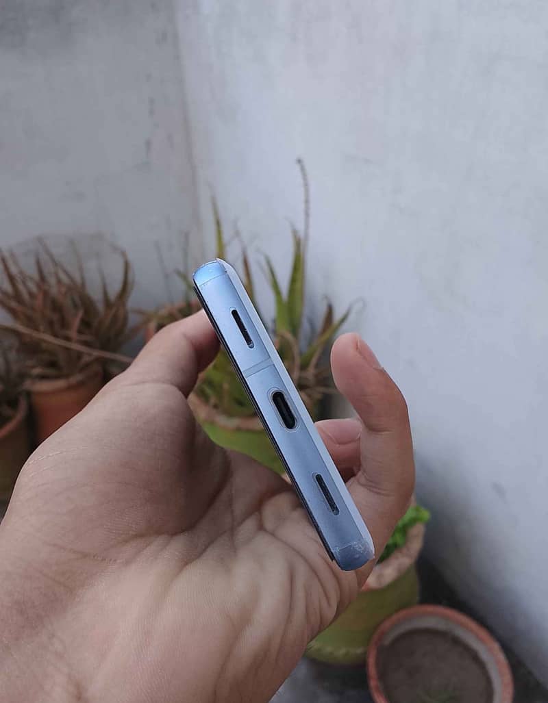 Gogle Pixel 7A 2