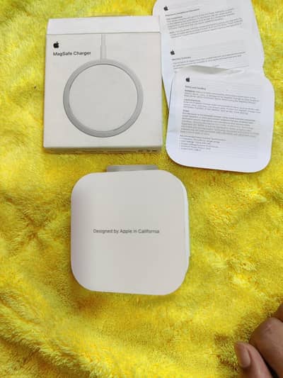 apple  perfect original wireless charger