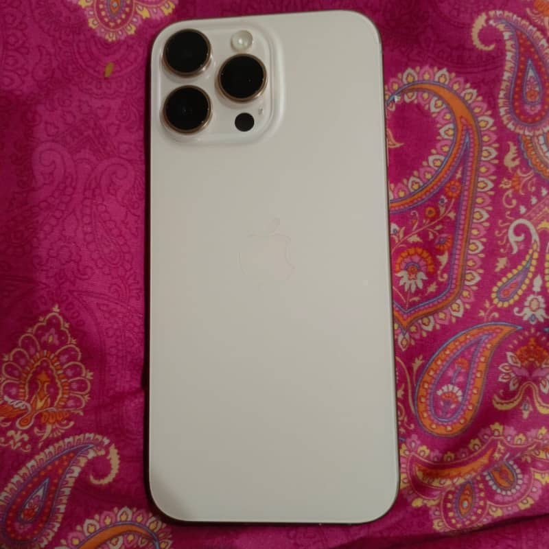 Apple iPhone 16 Pro Max 0