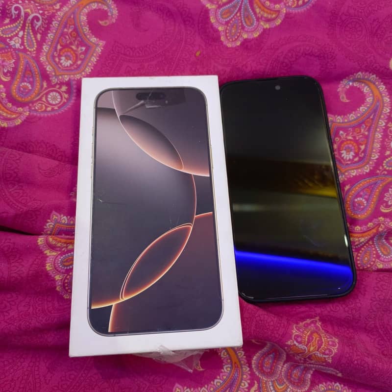 Apple iPhone 16 Pro Max 2
