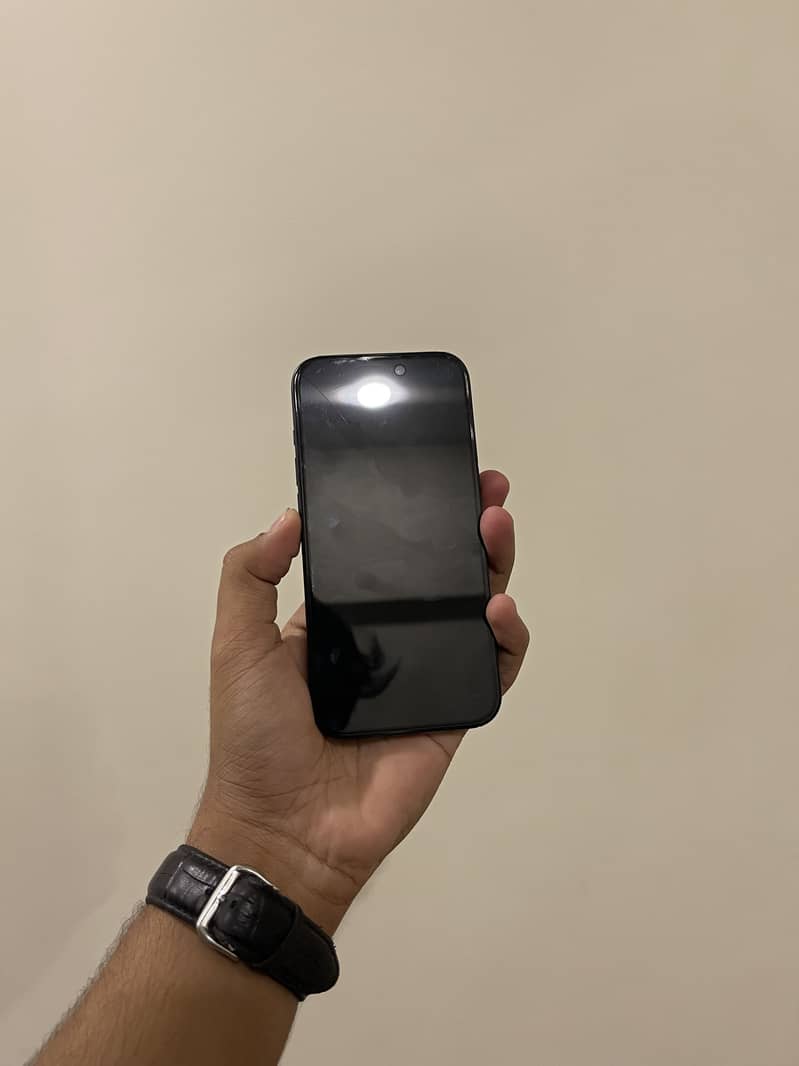 Apple iPhone 15 Pro 2