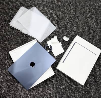 Apple MacBook Air M5