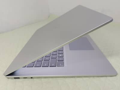 Microsoft surface laptop 4 i7