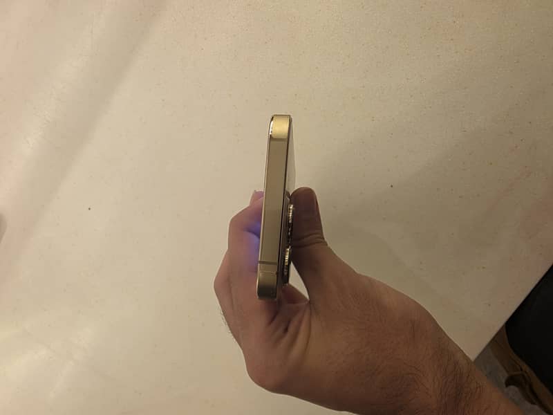 Apple iPhone 13 Pro 4