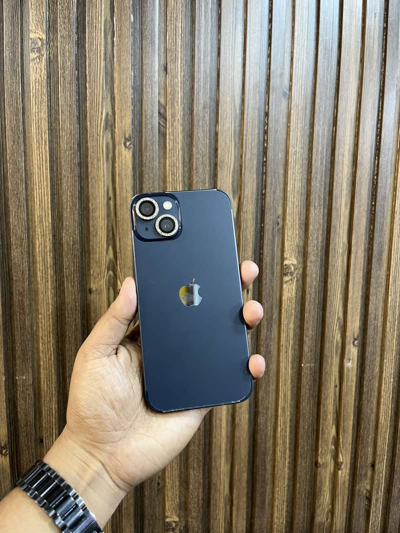 Apple iPhone 13 0