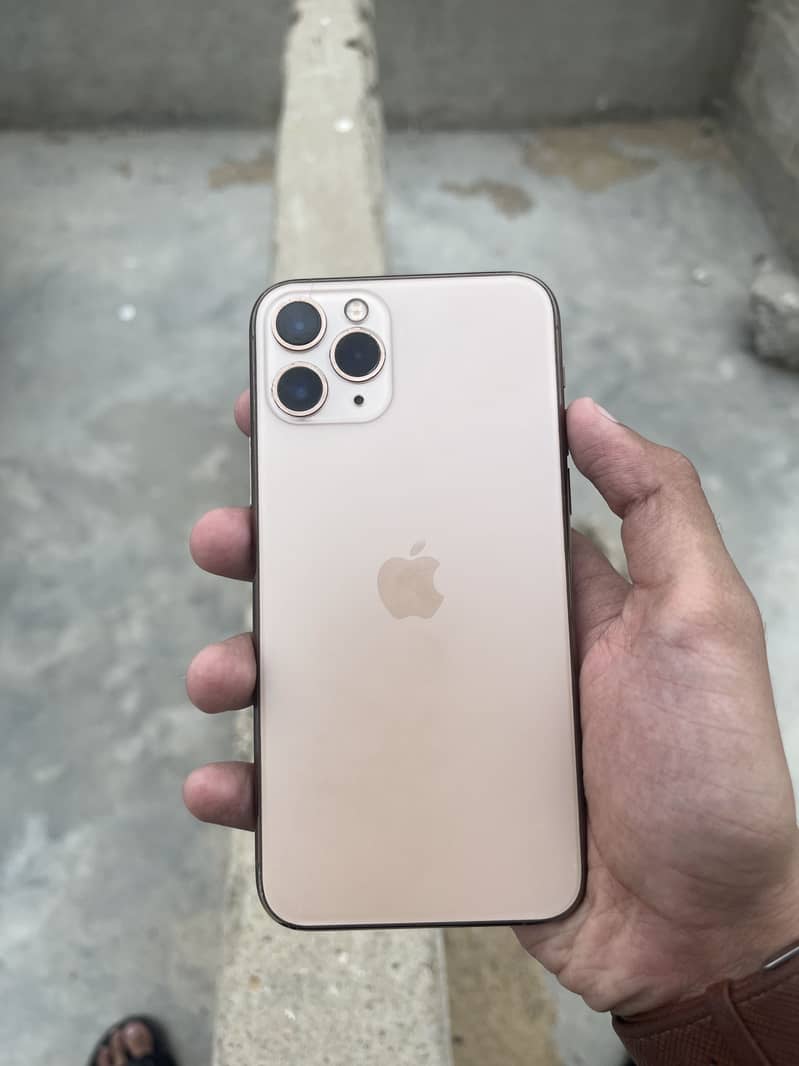 Apple iPhone 11 Pro 3