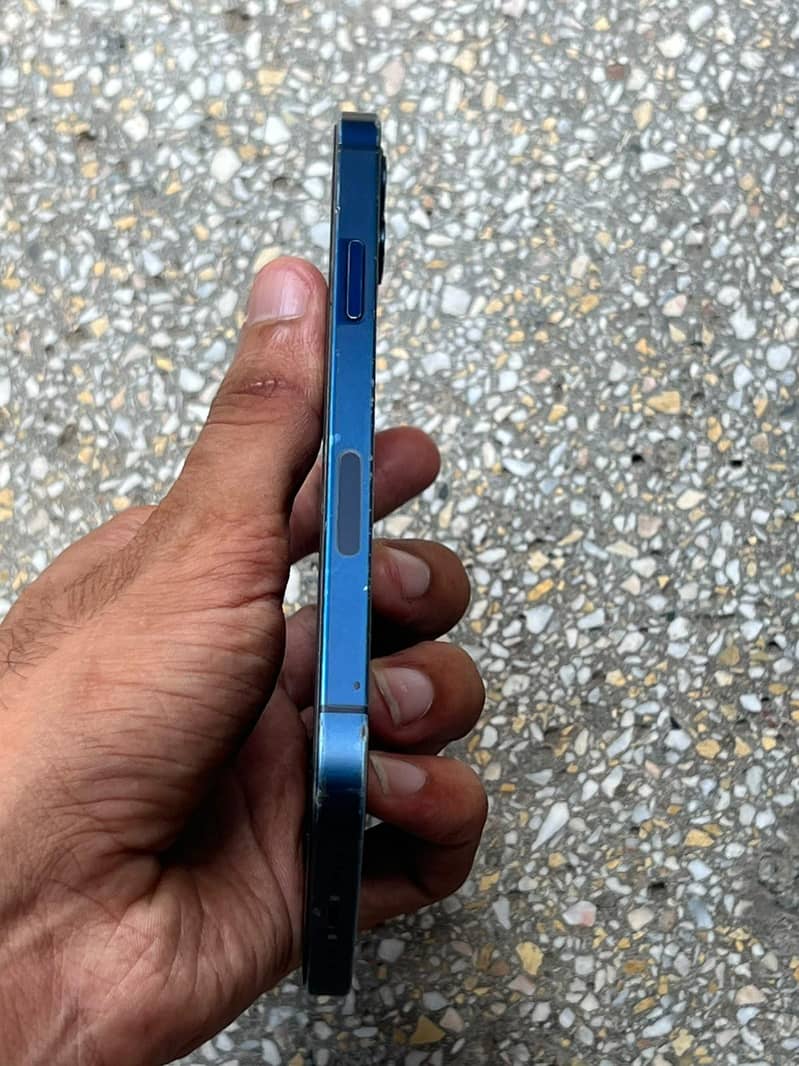 Apple iPhone 12 0