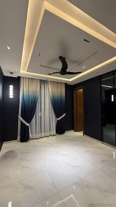 10 Marla New Portion For Rent With Sui Gass