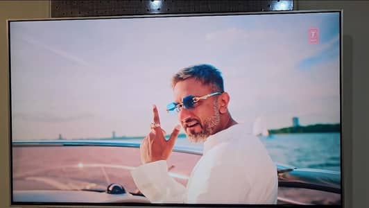 LG SUPER 120HZ UHD 4K SMART TV