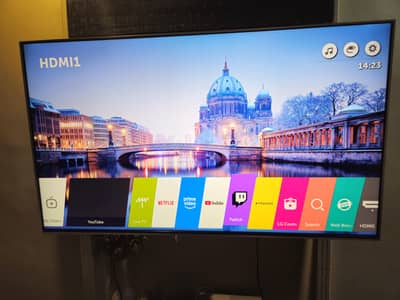 LG SUPER 120HZ UHD 4K SMART TV