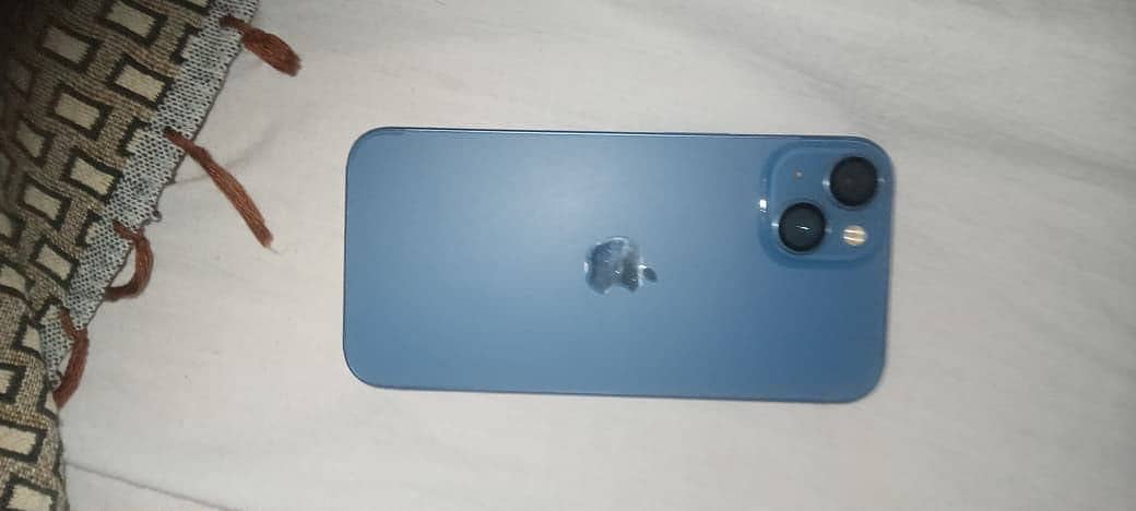 Apple iPhone 13 0