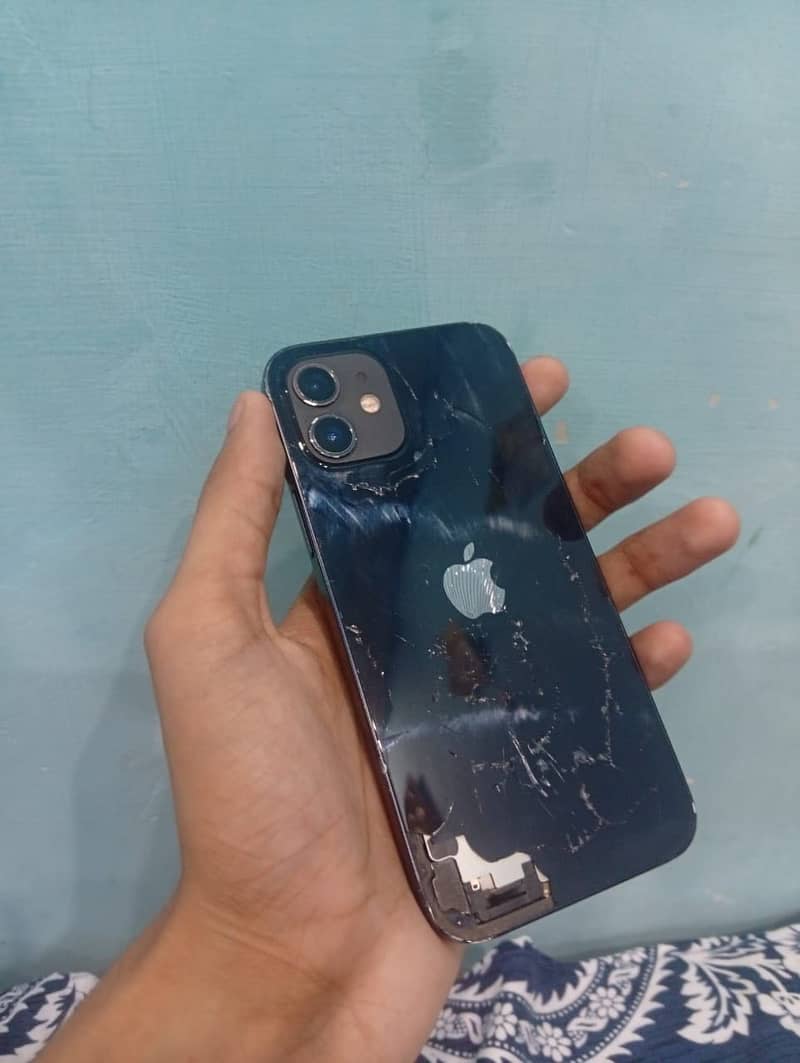Apple iPhone 12 3
