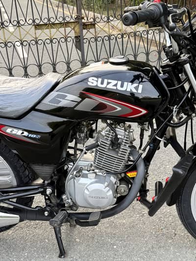 Suzuki GD-110s 2024 model 10/10 condition like new crash guard