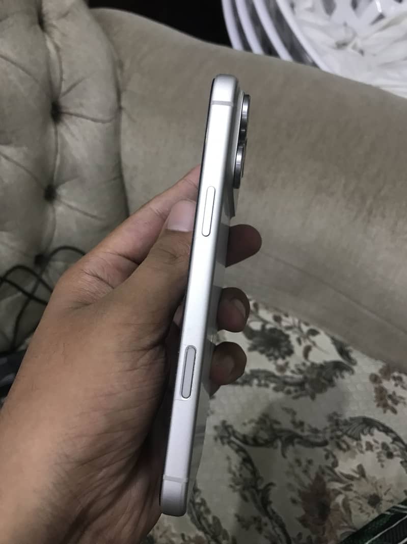 Apple iPhone 17 Pro Max 2