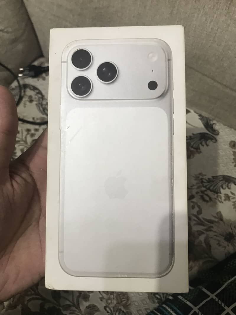 Apple iPhone 17 Pro Max 8