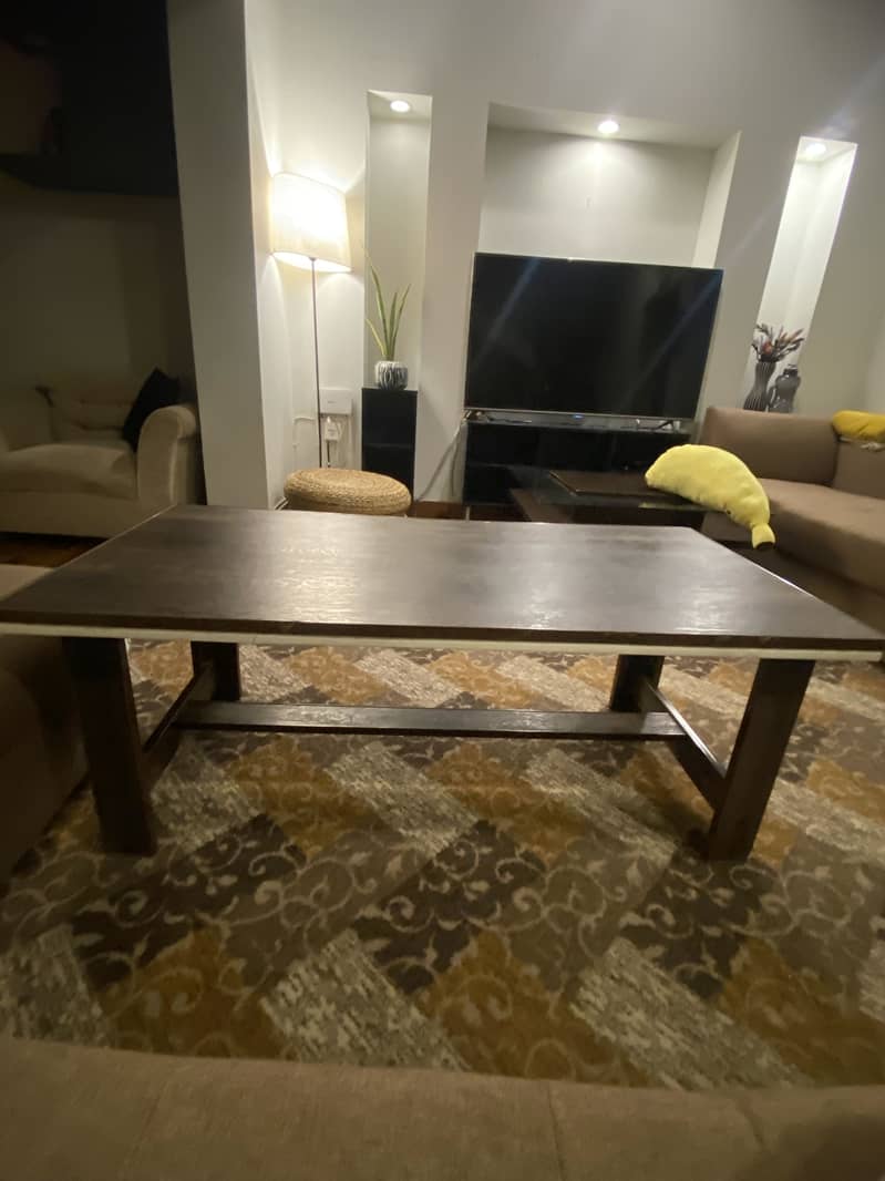 Central table 1