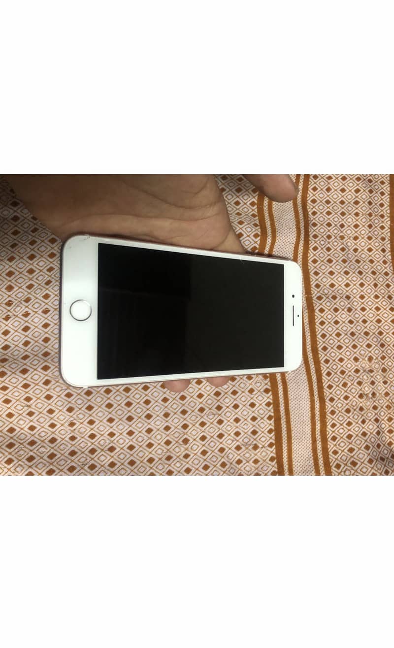 Apple iPhone 7 Plus 1
