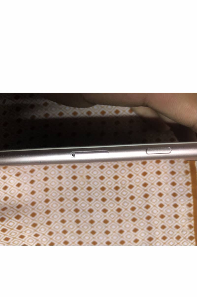Apple iPhone 7 Plus 3