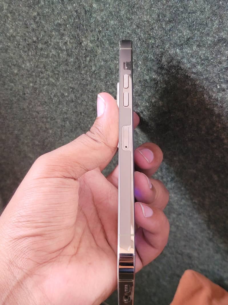 Apple iPhone 14 Pro Max 5