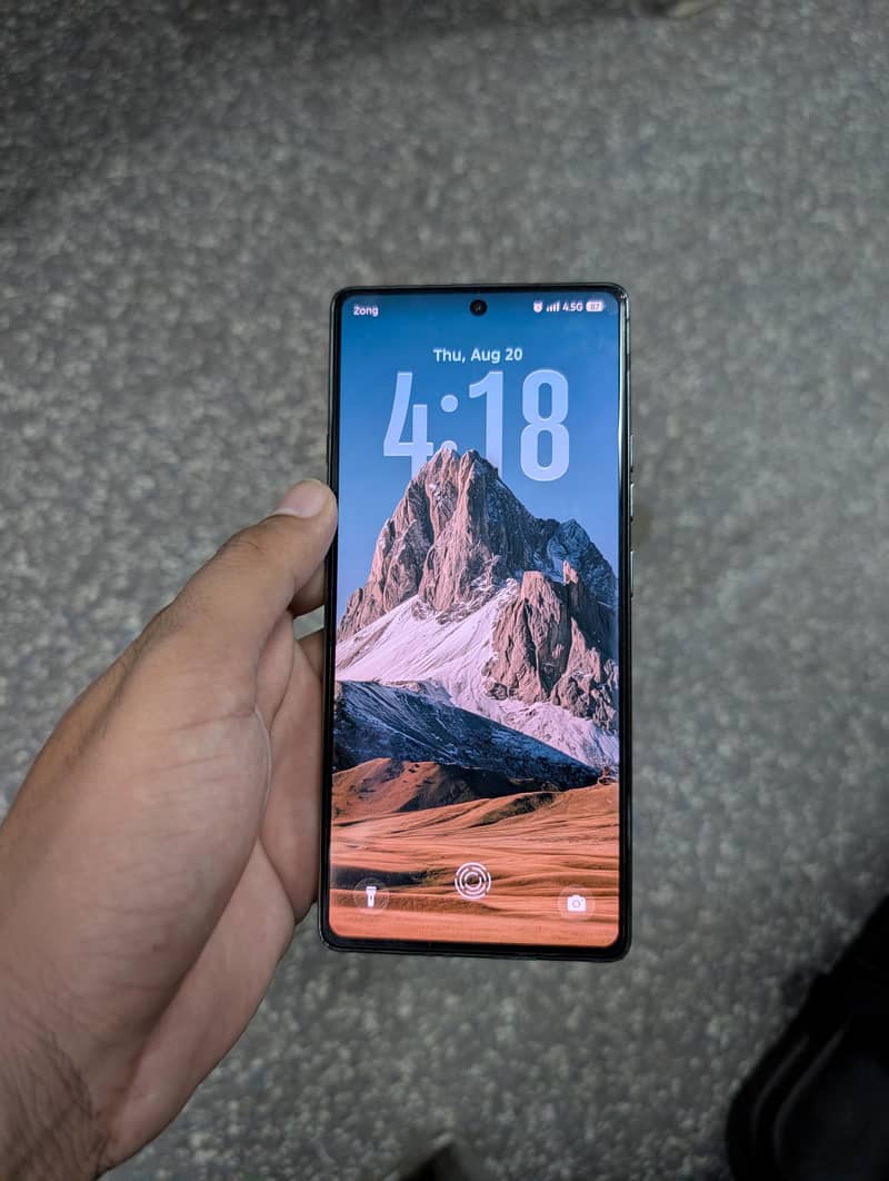 Tecno CAMON 40 1