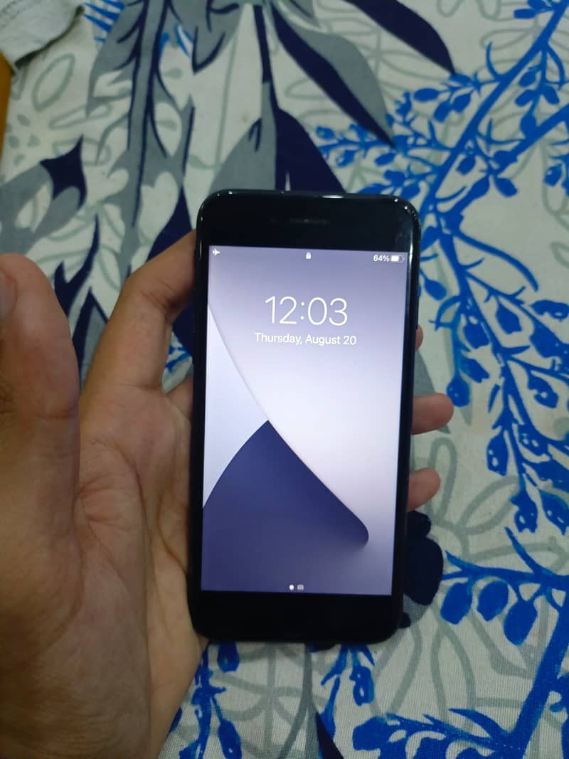 Apple iPhone 7 4
