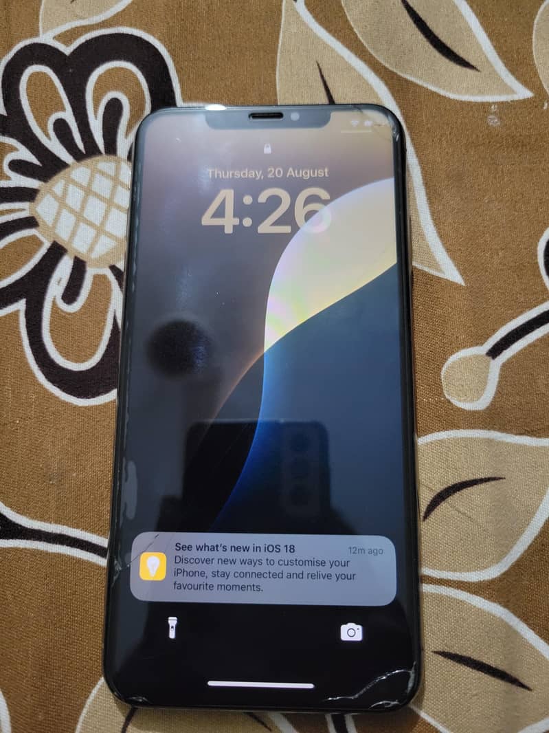 Apple iPhone XS Max 1