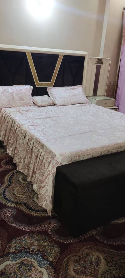 Queen Size Bed, Side Tables, Makeup Vanity Table