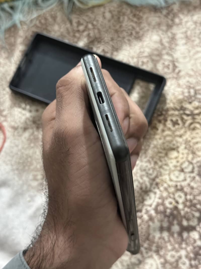 Google Pixel 6 5