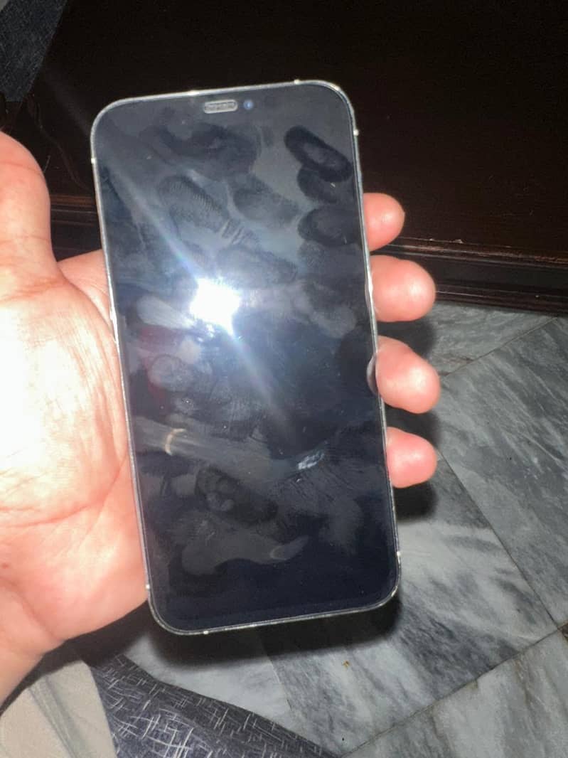 Apple iPhone 12 Pro 3