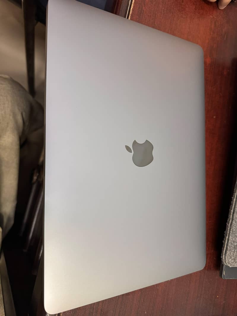 macbook pro m2 touch bar 1