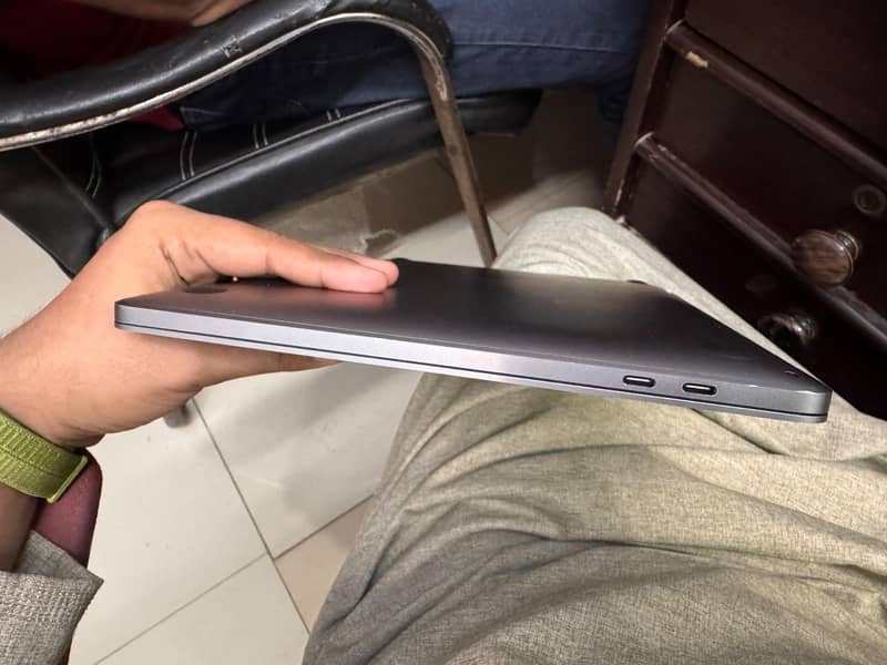 macbook pro m2 touch bar 2