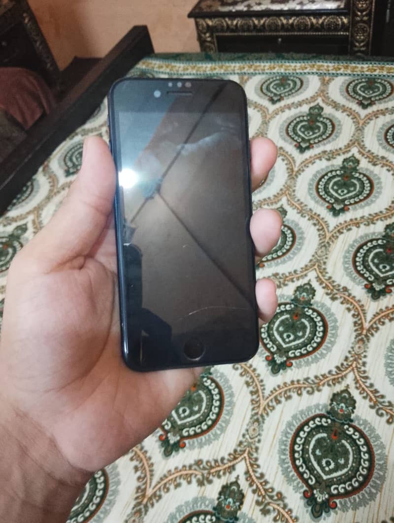 Apple iPhone SE 0